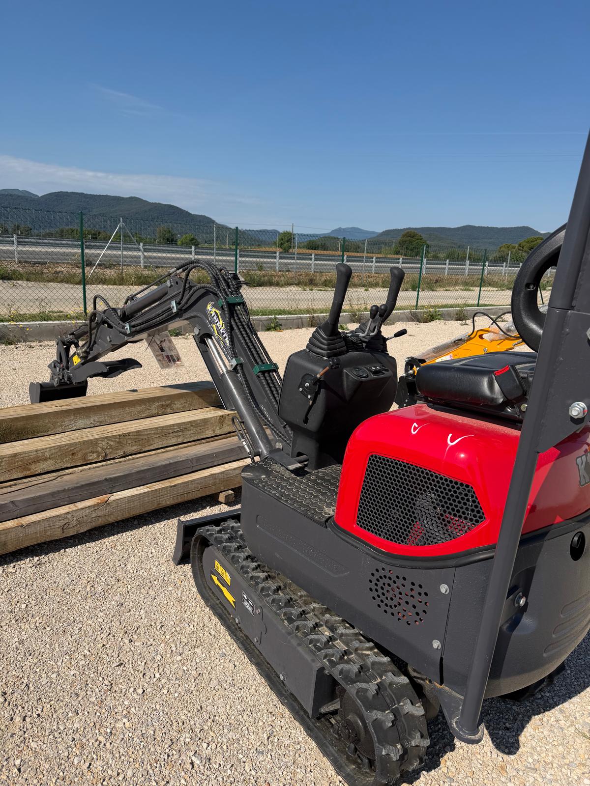 MINIEXCAVADORA KING KONG K12